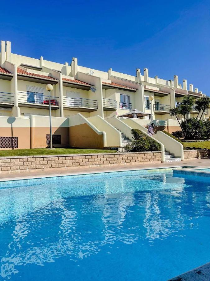 Peniche Master Bedroom With Sea View Balcony, Private Bathroom, Shared Kitchen, Swimming Pool, Surfing Resort Atouguia Da Baleia Eksteriør billede