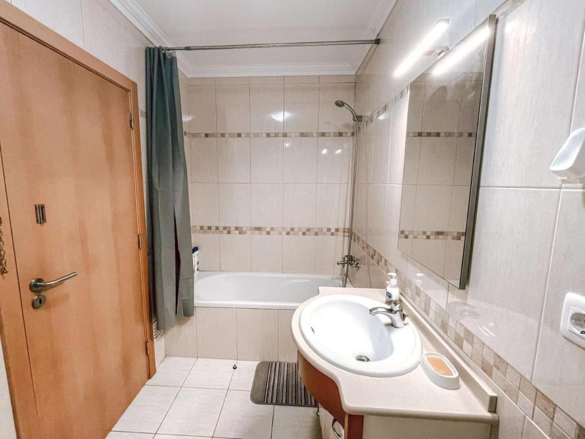 Peniche Master Bedroom With Sea View Balcony, Private Bathroom, Shared Kitchen, Swimming Pool, Surfing Resort Atouguia Da Baleia Eksteriør billede