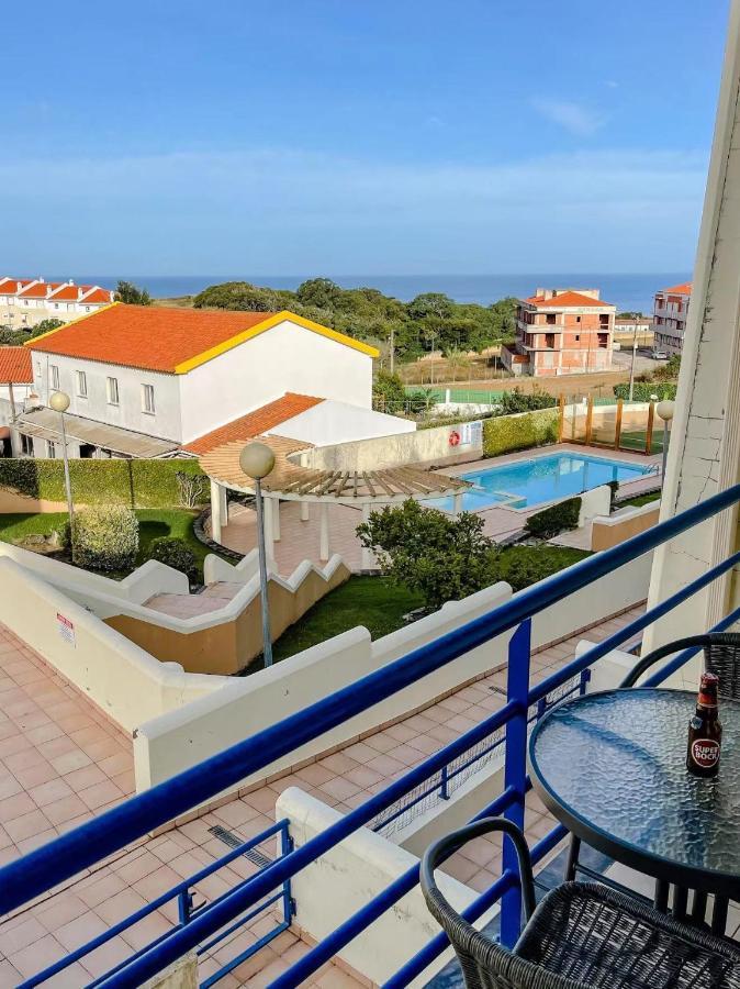 Peniche Master Bedroom With Sea View Balcony, Private Bathroom, Shared Kitchen, Swimming Pool, Surfing Resort Atouguia Da Baleia Eksteriør billede